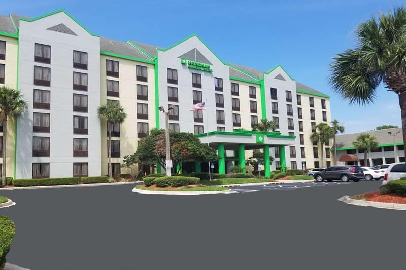 Wyndham Garden Hotel - Jacksonville — building