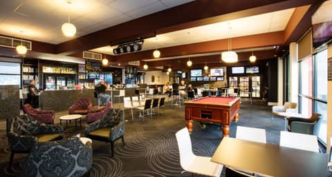 Nightcap at Skyways Hotel — photo 8