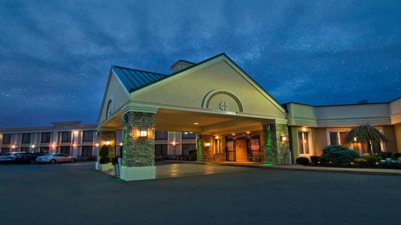 Buffalo Airport Hotel — building