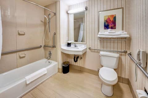 Hilton Garden Inn Portland Airport — photo 4