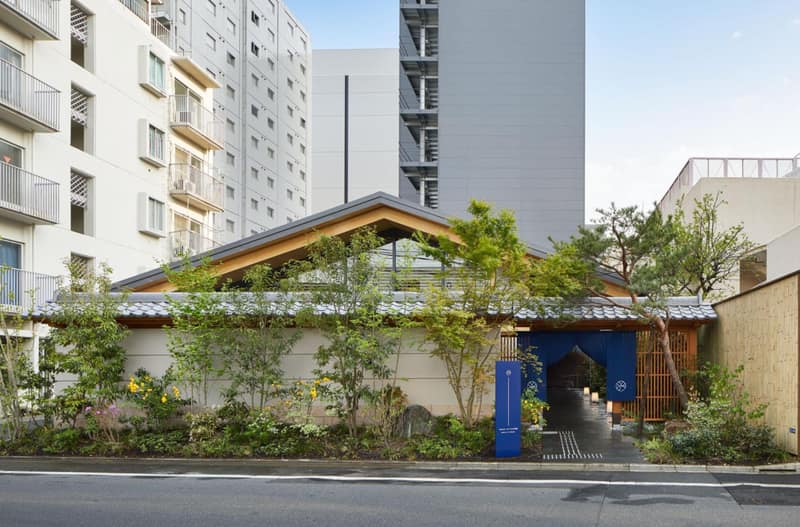 ONSEN RYOKAN YUEN SHINJUKU — building