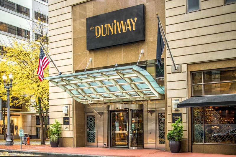 The Duniway Portland, A Hilton Hotel — building