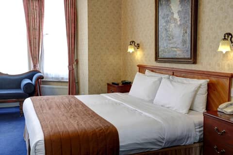 Best Western Swiss Cottage Hotel — hotel room