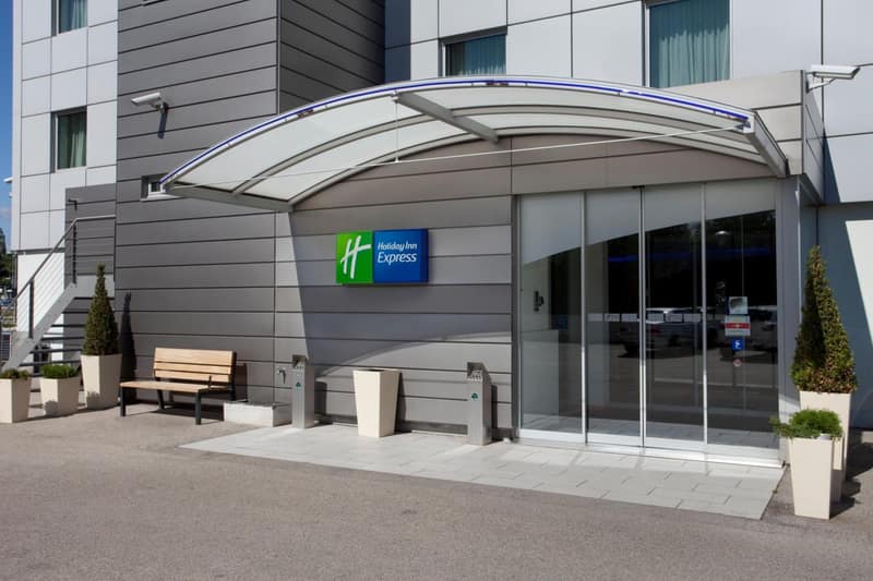 Holiday Inn Express Geneva Airport by IHG — photo 1