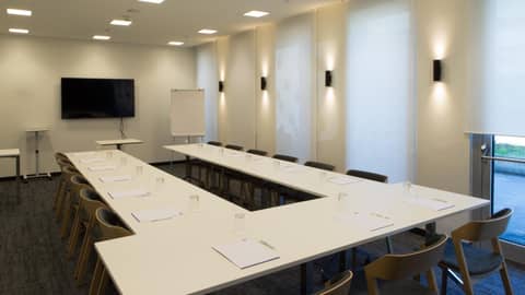 Holiday Inn Express Geneva Airport by IHG — photo 5