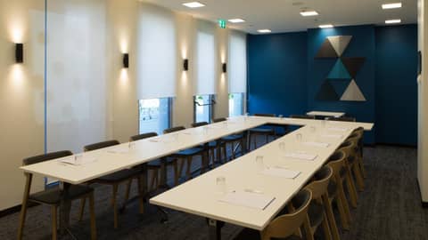 Holiday Inn Express Geneva Airport by IHG — photo 6