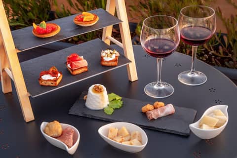 Sophie Terrace Hotel — dining