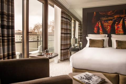 The Lowndes London - A Jumeirah Partner Hotel — hotel room
