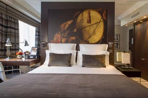 The Lowndes London - A Jumeirah Partner Hotel — hotel room