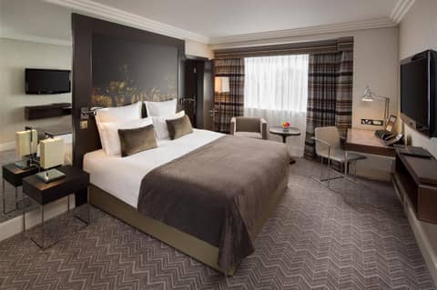 The Lowndes London - A Jumeirah Partner Hotel — hotel room