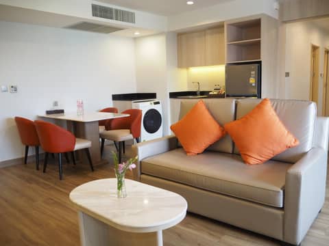 Centre Point Plus Hotel Pratunam — hotel room