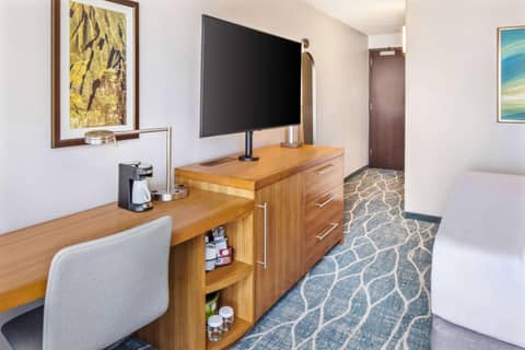Hyatt Place Waikiki Beach — photo 7