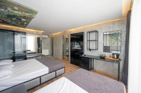 Continental Airport Hotel — hotel room