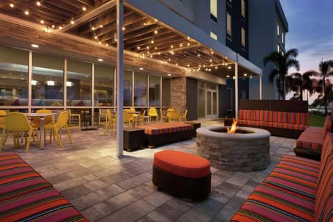 Home2 Suites By Hilton Sarasota Bradenton Airport — photo 7