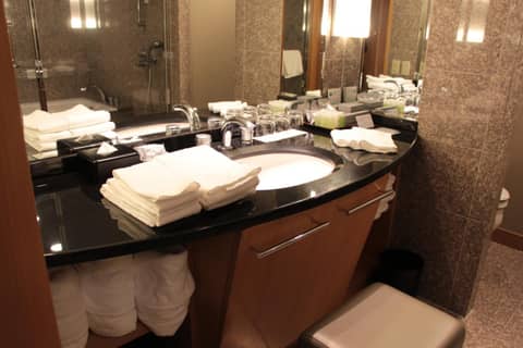 Cerulean Tower Tokyu Hotel, A Pan Pacific Partner Hotel — bathroom