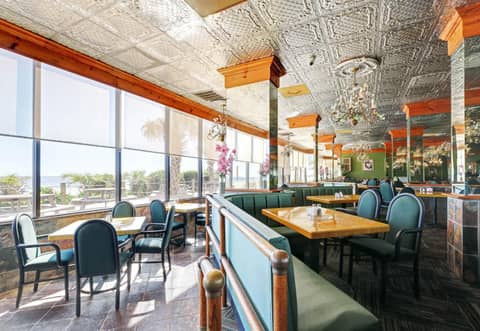 Ocean Annie's Resorts — dining