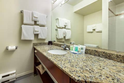 Quality Inn & Suites — photo 4