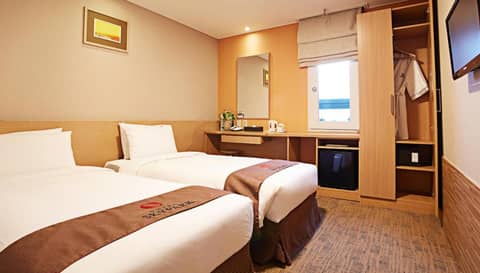 Hotel Skypark Myeongdong 3 — photo 2