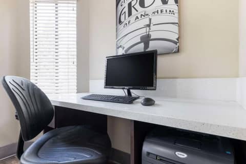 Best Western Courtesy Hotel - Anaheim Resort Amusement Park — photo 9