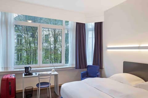 Hôtel Argus by happyCulture — hotel room