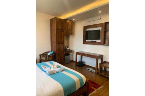 Hotel Tapas - Near Tribhuvan International Airport — hotel room