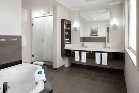 Delta Hotels by Marriott Calgary South — photo 2