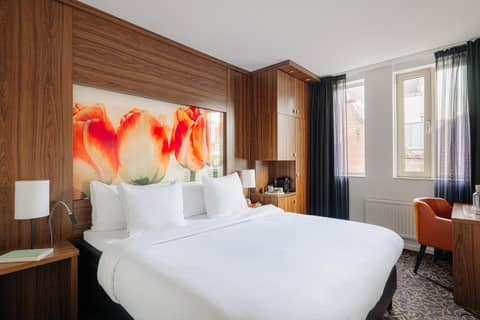 NYX Hotel Amsterdam Rembrandt Square — hotel room