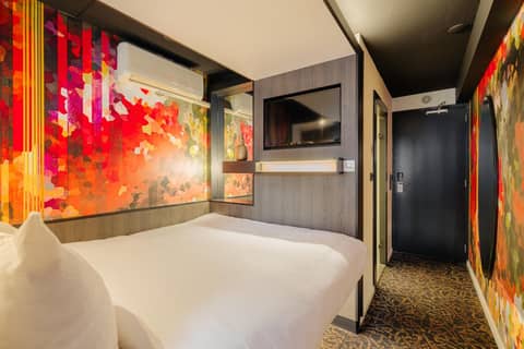 NYX Hotel Amsterdam Rembrandt Square — hotel room