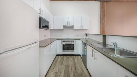 Oaks Sydney Goldsbrough Suites — photo 3