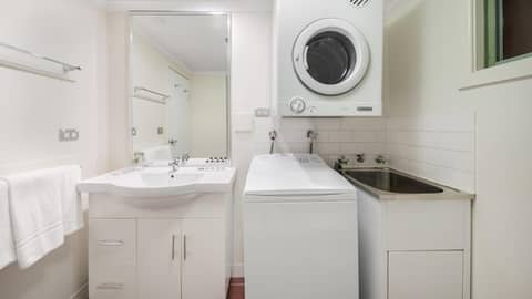 Oaks Sydney Goldsbrough Suites — photo 5