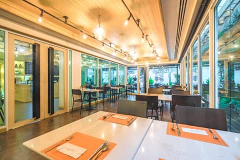 Citrus Sukhumvit 11 by Compass Hospitality — dining