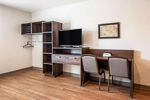 WoodSpring Suites Naples East — photo 3