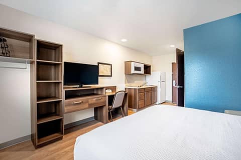 WoodSpring Suites Naples East — photo 4