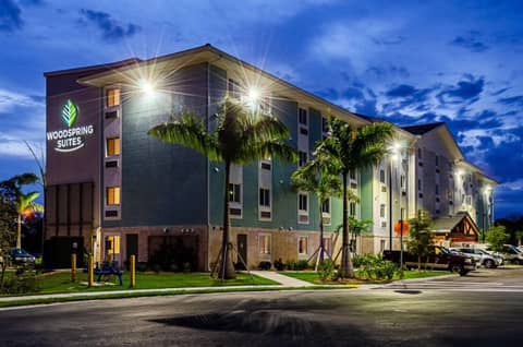 WoodSpring Suites Naples East — photo 7
