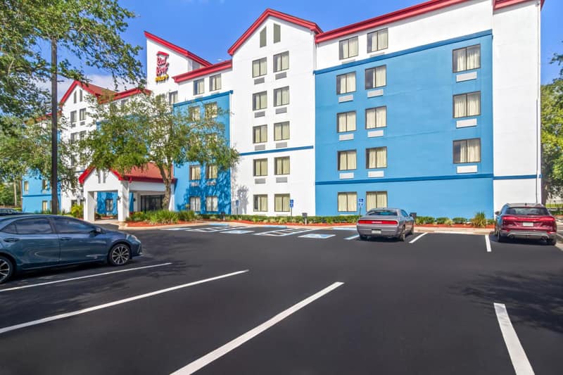 Red Roof Inn PLUS+ Jacksonville – Southpoint — building