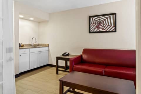 Red Roof Inn PLUS+ Jacksonville – Southpoint — photo 9