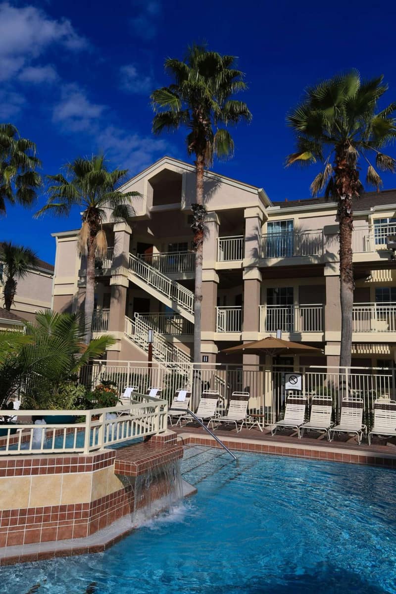 Sonesta ES Suites Orlando - Lake Buena Vista — building