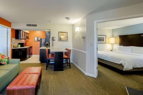 Sonesta ES Suites Orlando - Lake Buena Vista — hotel room