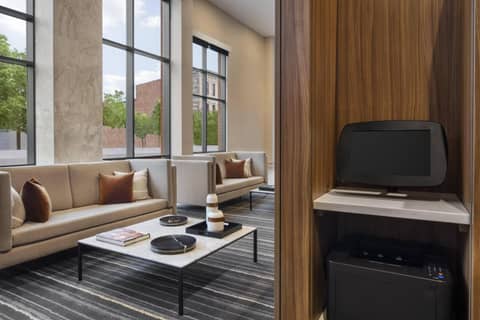 AC Hotel by Marriott Louisville Downtown — photo 9