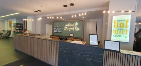Altstadt Hotel Hofwirt Salzburg — recepcion & lobby