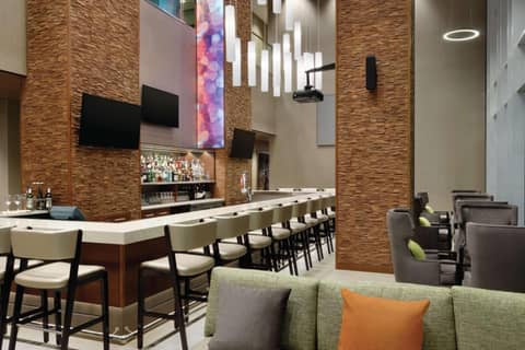 Hilton Garden Inn Calgary Downtown — photo 6