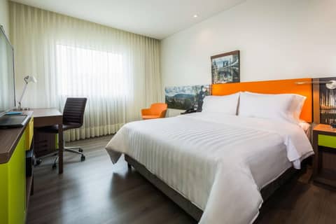 Hampton By Hilton Bogota Airport — photo 8