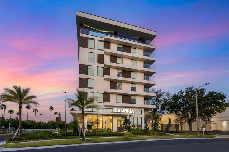 Cambria Hotel Orlando near Universal Theme Parks — building