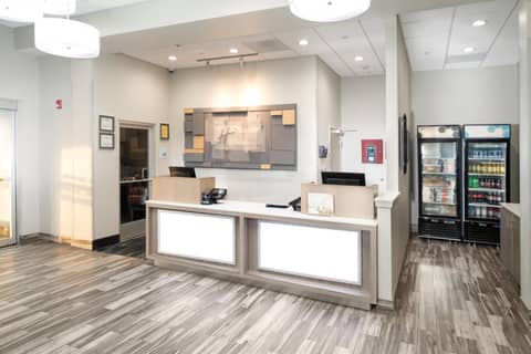 Holiday Inn Express & Suites Memphis Arpt Elvis Presley Blv by IHG — photo 5