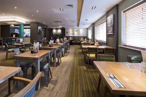 Premier Inn Glasgow Braehead — photo 4