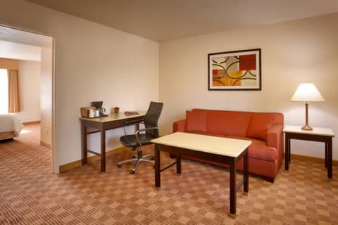 Cortona Inn and Suites Anaheim Resort — photo 7