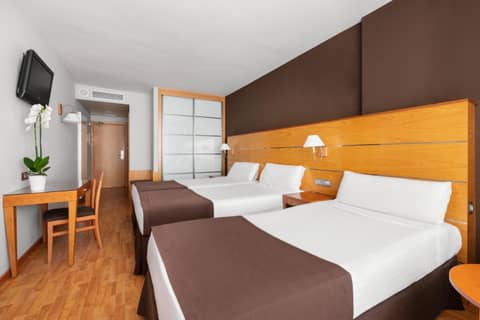 Exe Las Palmas — hotel room