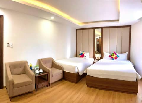 Pariat River Front Hotel — hotel room