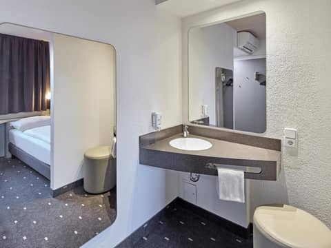 B&B Hotel Köln-West — photo 7