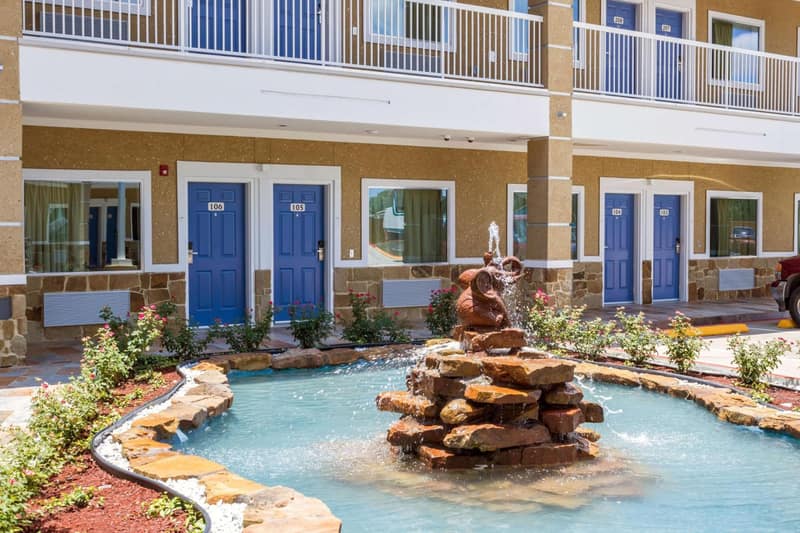 Motel 6-Houston, TX - North — building